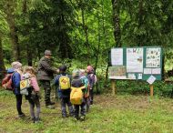 2025.05.23_-_0007_-_Volksschulkinder_mit_Jaegern_im_Revier